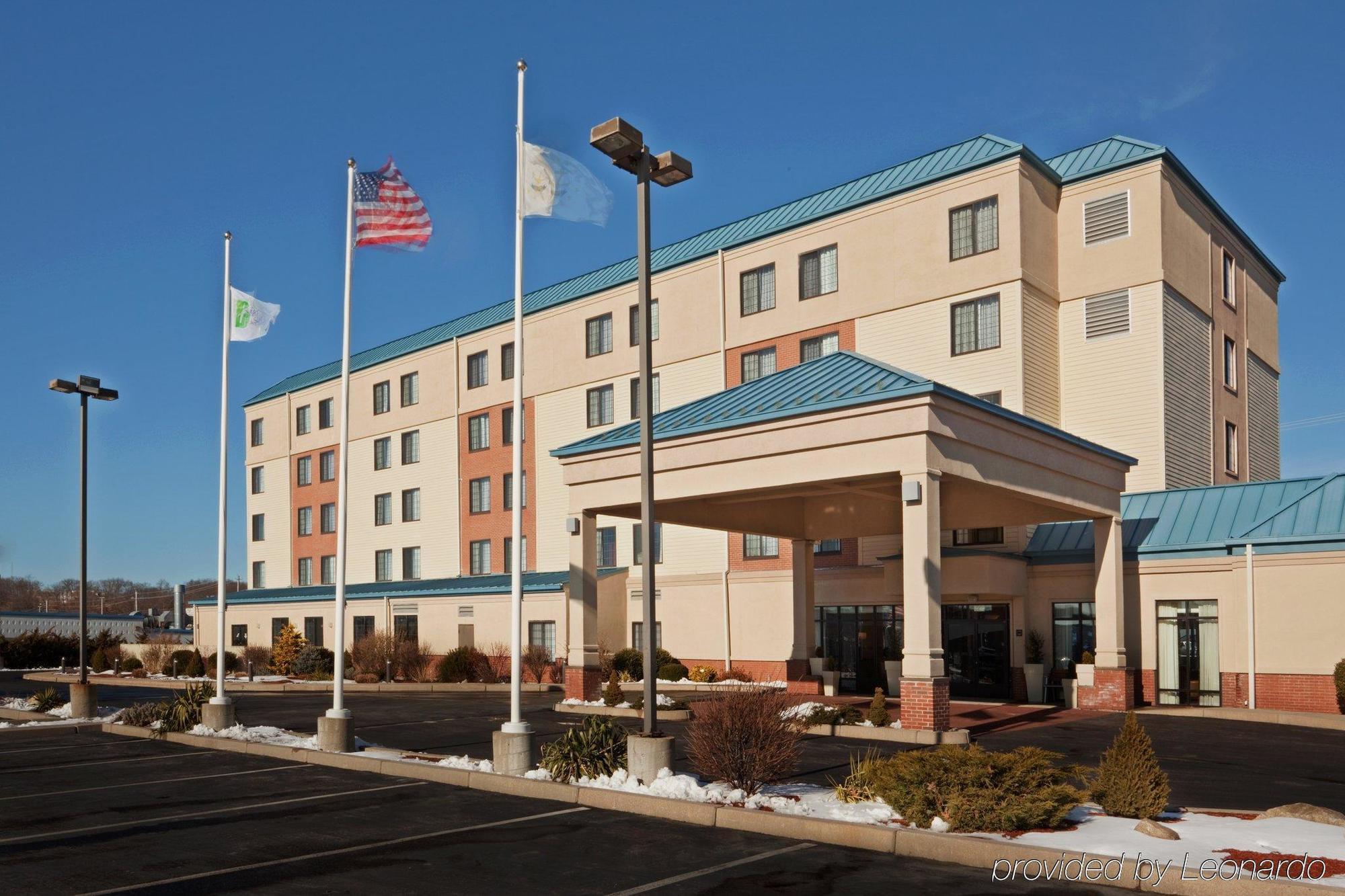 Holiday Inn Express Hotel & Suites Providence-Woonsocket By Ihg Exterior foto