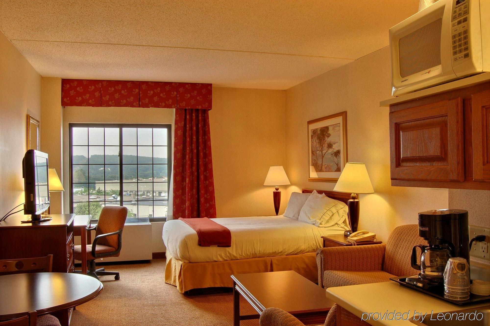 Holiday Inn Express Hotel & Suites Providence-Woonsocket By Ihg Exterior foto