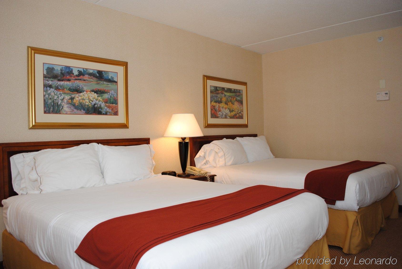 Holiday Inn Express Hotel & Suites Providence-Woonsocket By Ihg Habitación foto